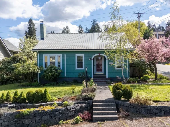819 Midway Avenue NW, Olympia, WA 98502