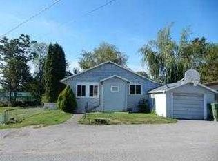 609 W 1st St, Omak, WA 98841