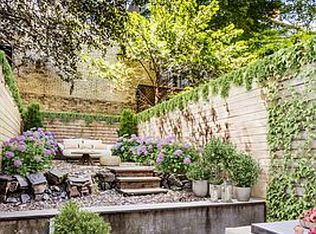 6 W 83rd St, New York, NY 10024