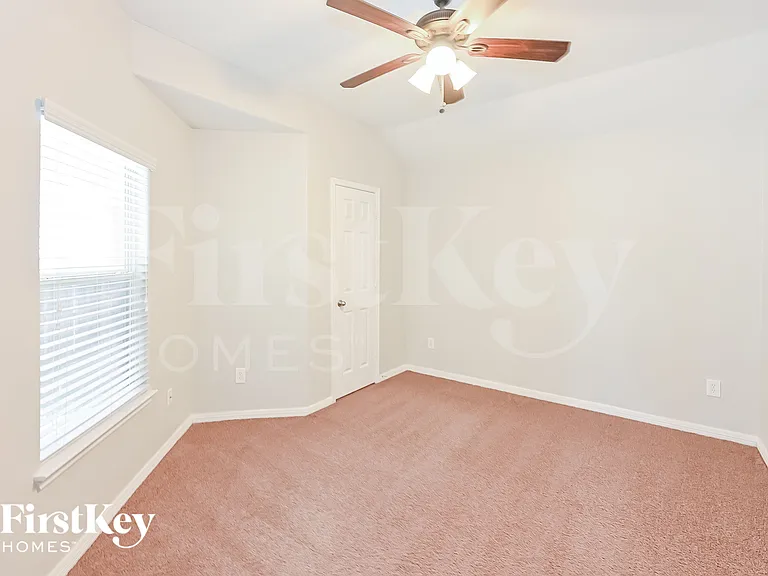 10364 Stone Gate Dr — Photo 11