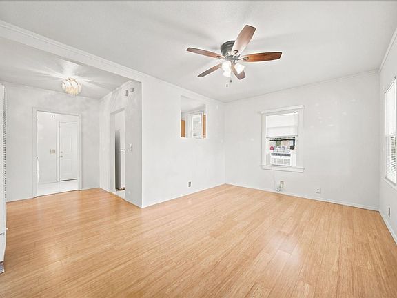 4th image of 4932 11th Ave