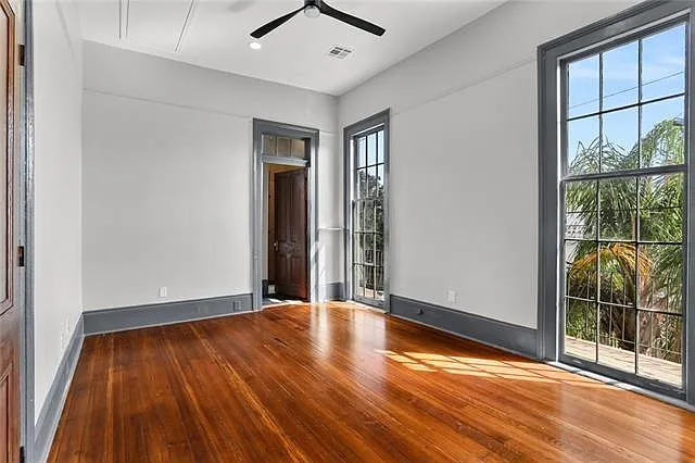 1401 N Galvez St — Photo 12