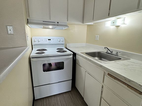 3rd image of 4135 11th Ave NE #103