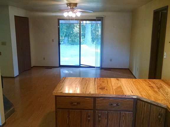 Eating area off kitchen