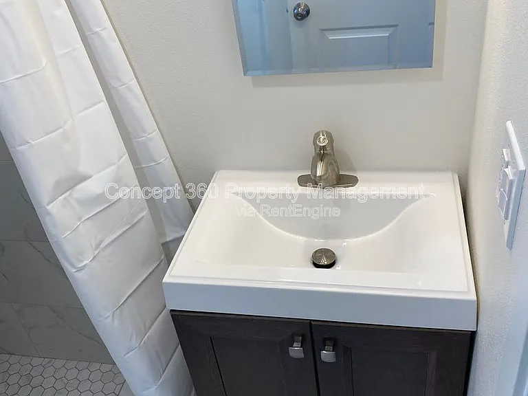 4154 North Business St #5 — Photo 13