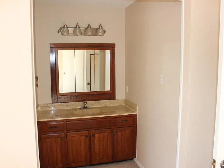 Master vanity