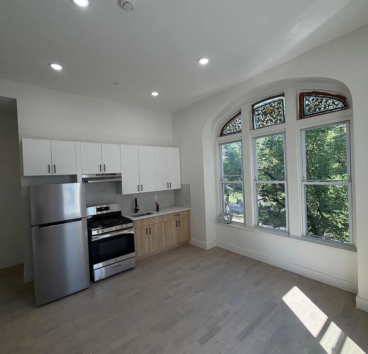 1 bed, 850 sqft, $1,550 — Photo 1