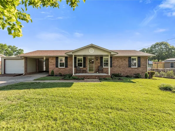 208 Victor Cir, Anderson, SC 29625
