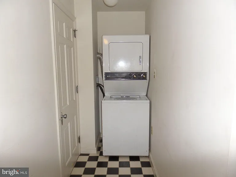 501 E Philadelphia Ave #2 — Photo 12
