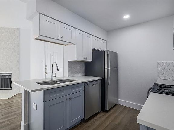 2nd image of 114 E 31st St APT 203