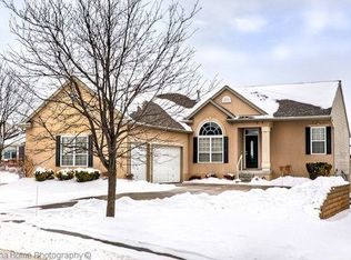 11432 Iowa Cir, Omaha, NE 68142