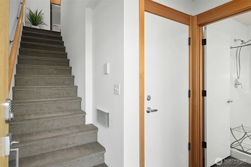 2nd image of 4331 9th Avenue NE #C