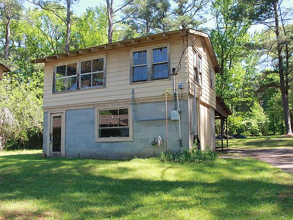 4th image of 3472 Mount Holly Rd