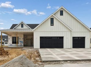 1403 Green Oak Pass, Tiffin, IA 52340