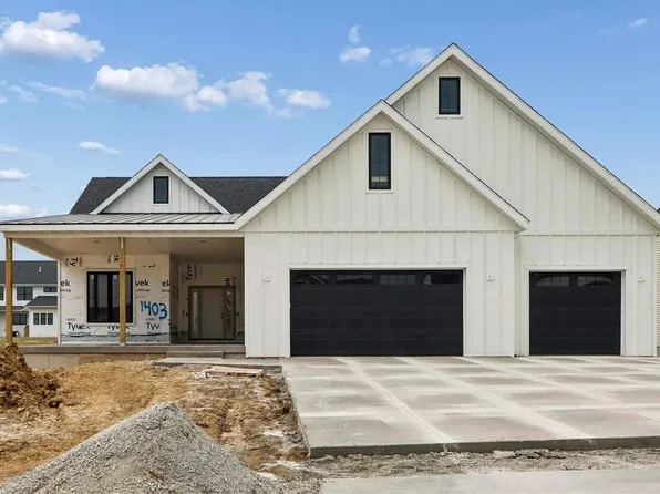 1403 Green Oak Pass, Tiffin, IA 52340