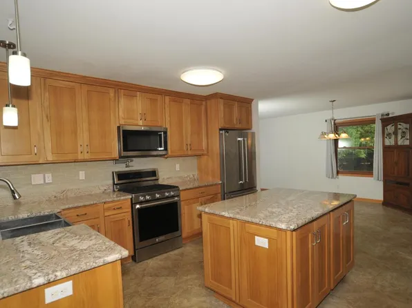 5340 Cascade DRIVE, West Bend, WI 53095