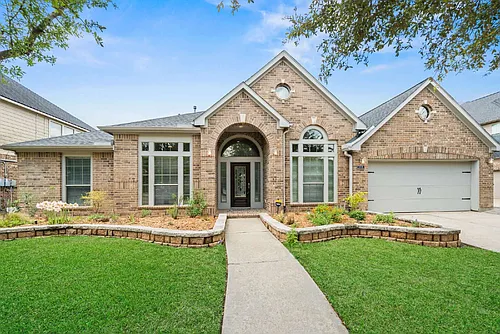 2818 Red Maple Dr Photo 1