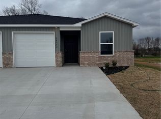 2807A N Denver St, Siloam Springs, AR 72761