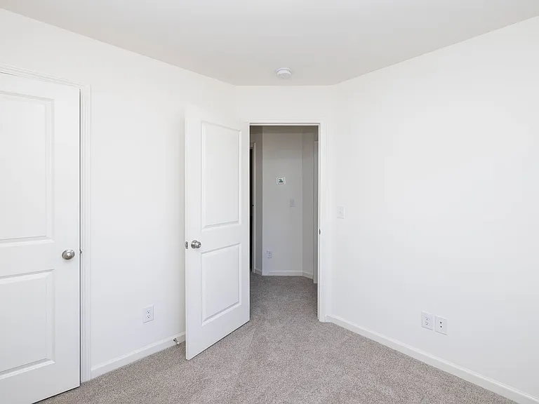 120 S Dorsett St — Photo 14