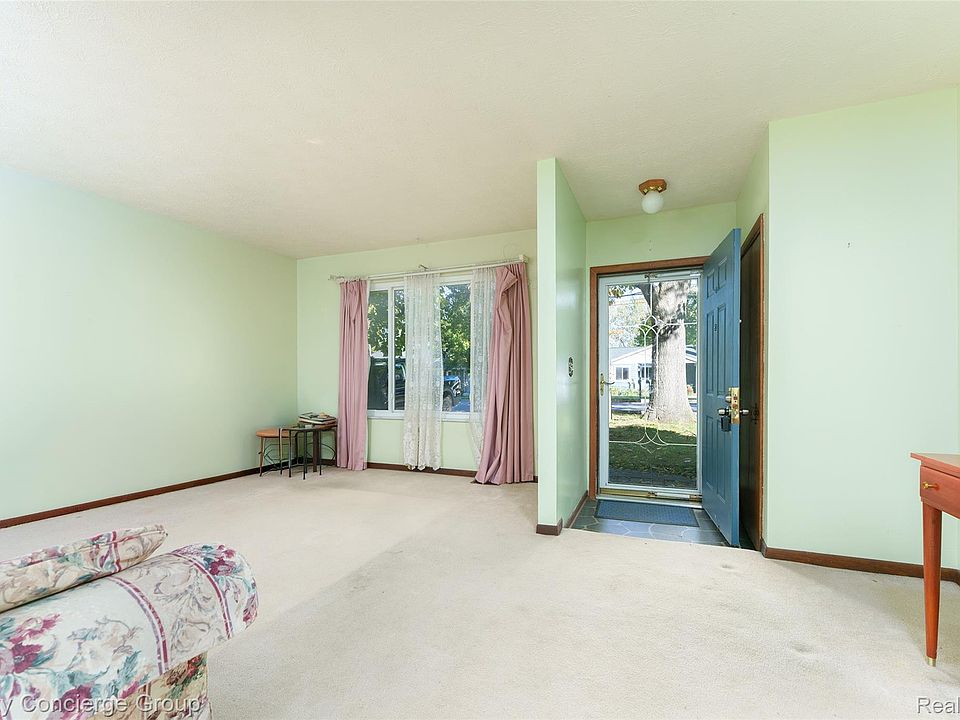 305 Brighton Lake Rd, photo 5
