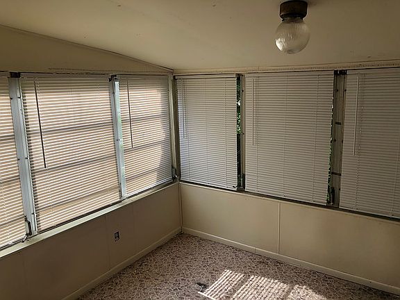 4th image of 4616 S Michelle St