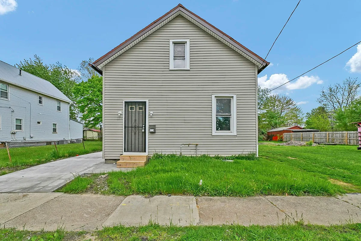 Building Photo - 5008 McBride Ave