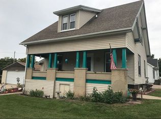 203 W Johnson St, Utica, IL 61373