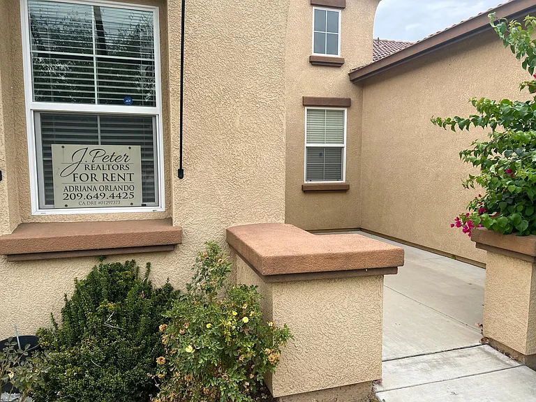 Courtyard leading to front door
