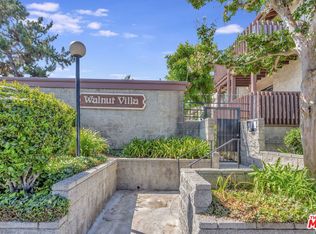 5952 Costello Ave, Van Nuys, CA 91401