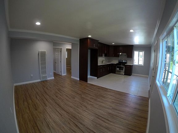 3rd image of 5209 Navarro St APT 2