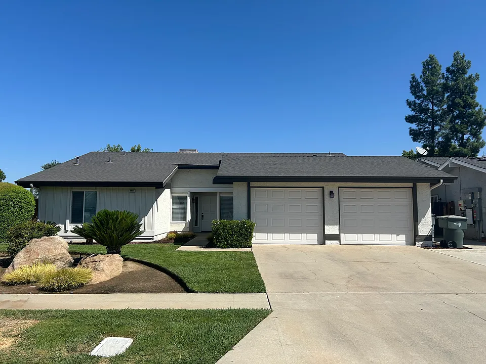 3012 E Los Altos Ave