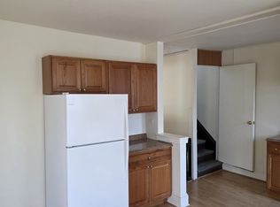 4 Henshaw Ct APT 2F, Phillipsburg, NJ 08865