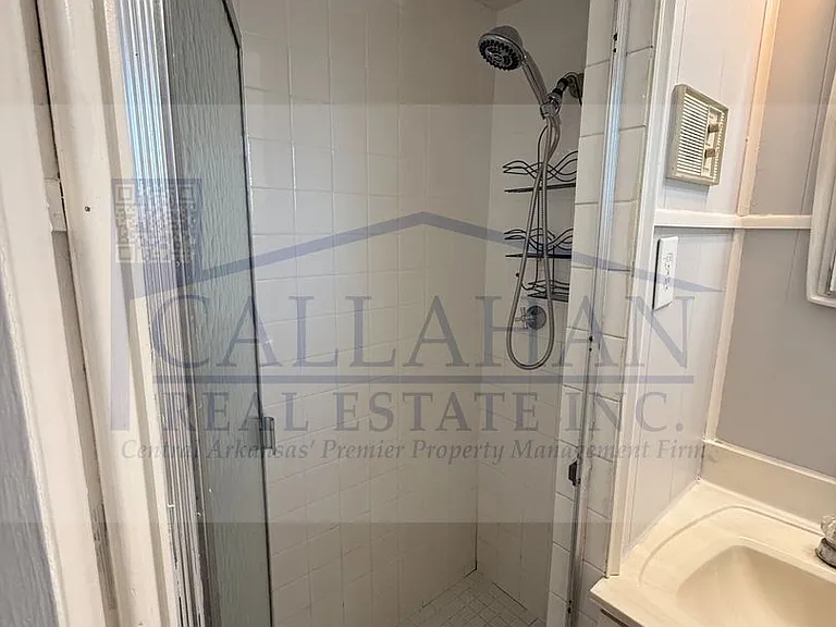 4417 Hazelwood Rd — Photo 2
