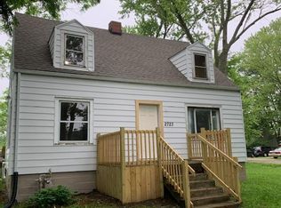 2723 Springfield Lake Dr, Akron, OH 44312