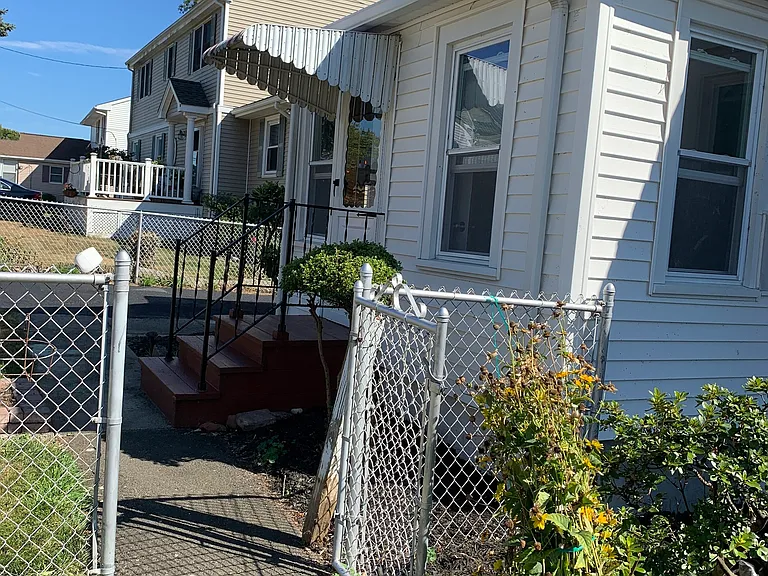 42 Whalley Ave — Photo 11