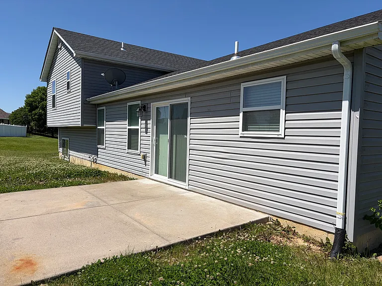 483 Honeysuckle Creek Dr — Photo 19