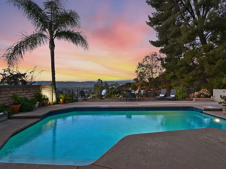 22903 De Kalb Dr — Photo 3