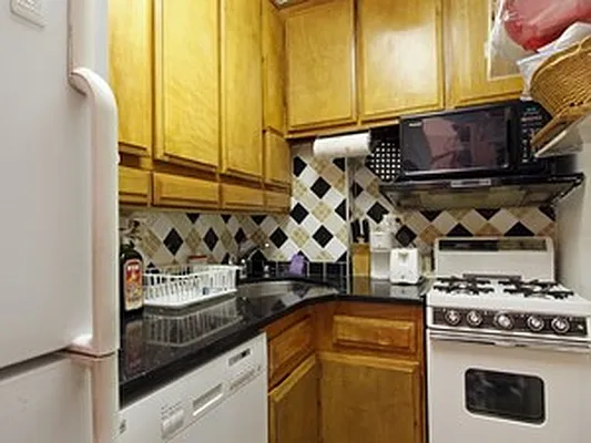 Sold by Citi Habitats | media 2