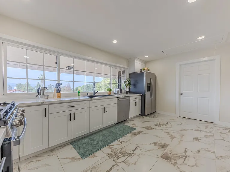 15877 Regalado St — Photo 10