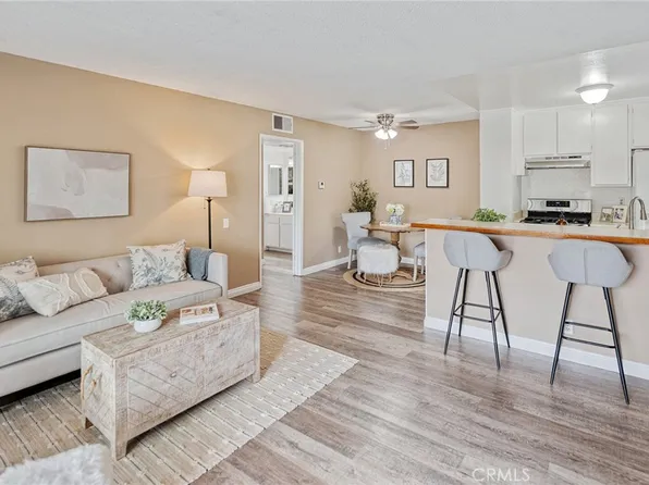 2845 S Fairview St Unit E, Santa Ana, CA 92704