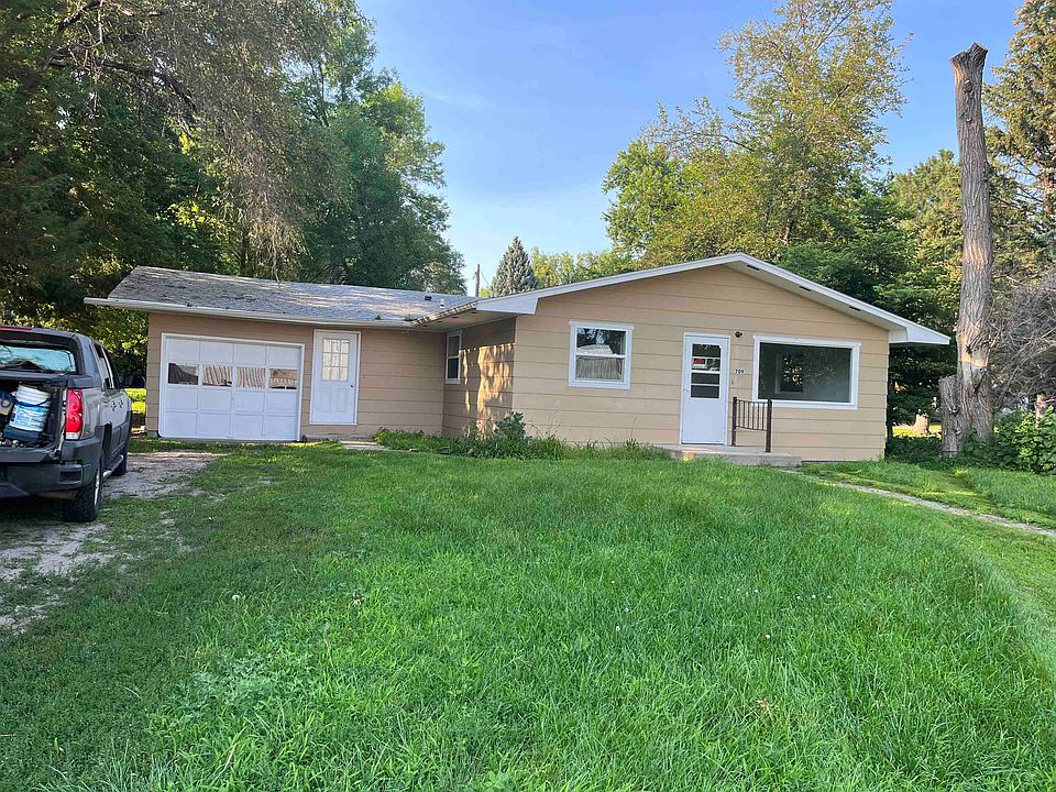 709 Court St, Thedford, NE 69166 MLS 25030 Zillow