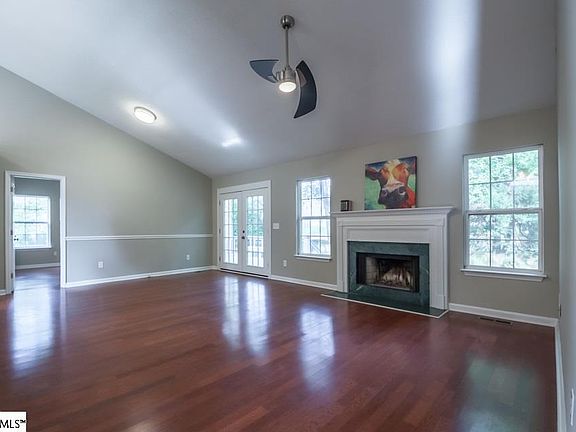 5th image of 114 Golden Crest Ct