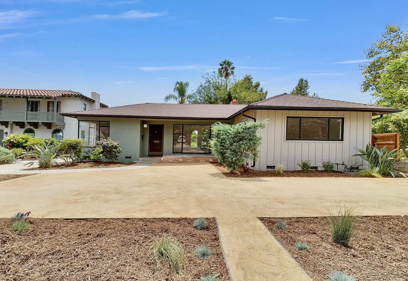 4 bed, 2.5 bath, 1939 sqft, $6,250 — Photo 3