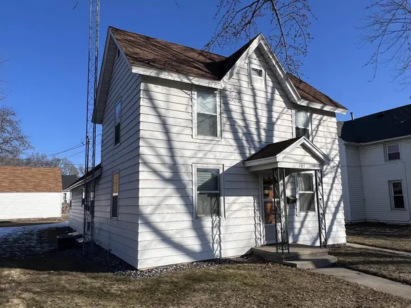 709 West Cook Street, Portage, WI 53901