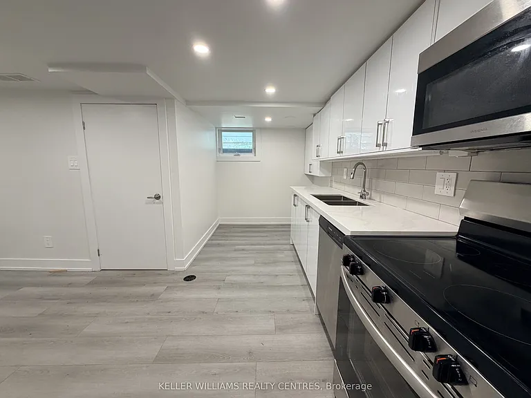9 Sanderson Rd #LOWER — Photo 9