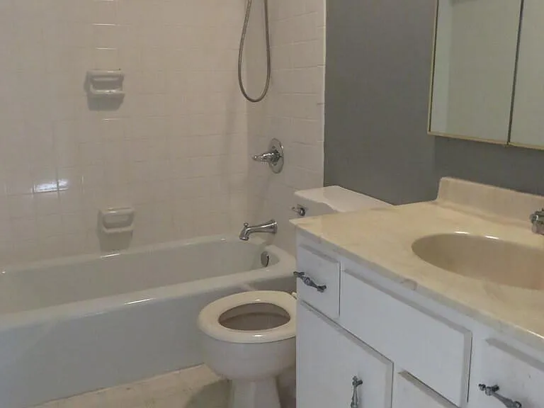 3508 Prestwick Dr — Photo 8