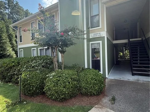 1300 Branch Dr, Tucker, GA 30084