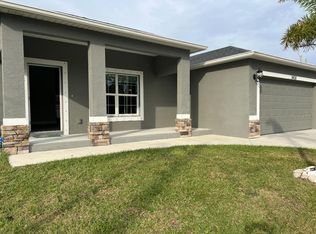9438 Fruitland Ave, Englewood, FL 34224