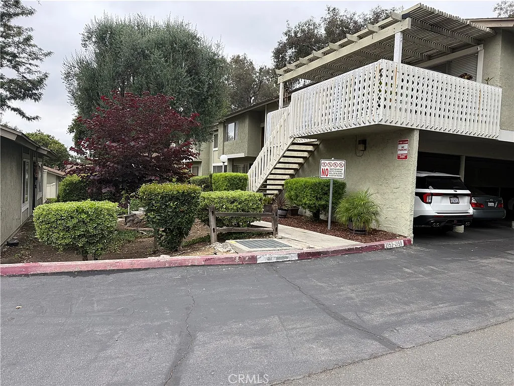 Building Photo - 2157 E Aroma Dr