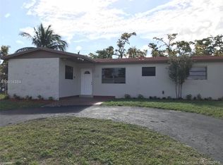 1111 NE 196th St, Miami, FL 33179